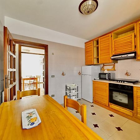 Holidaycasa Leone - Con Posto Auto A 200Mt Dal Mare Sperlonga Exteriér fotografie