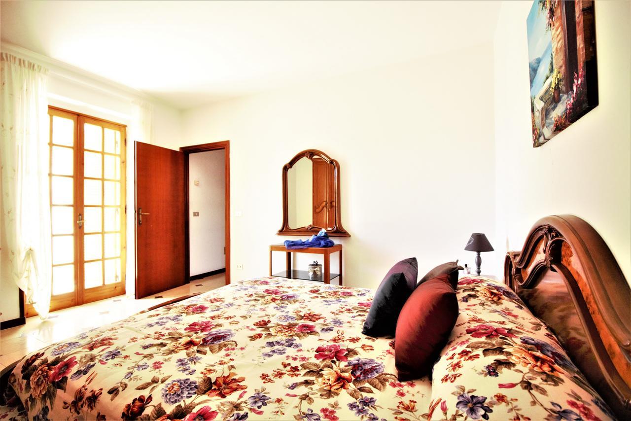 Holidaycasa Leone - Con Posto Auto A 200Mt Dal Mare Sperlonga Exteriér fotografie