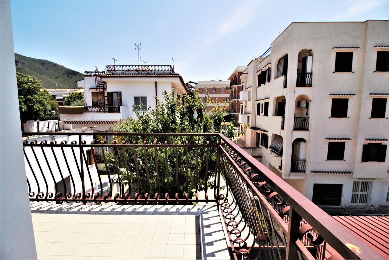 Holidaycasa Leone - Con Posto Auto A 200Mt Dal Mare Sperlonga Exteriér fotografie